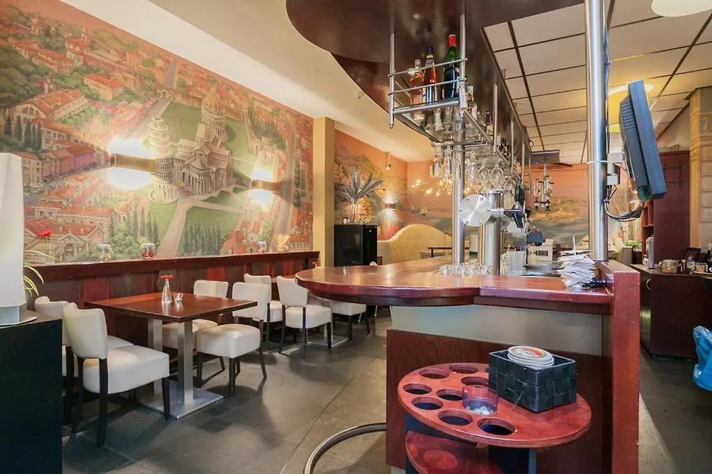 Hotel Montagna Delmondo Valkenburg aan de Geul